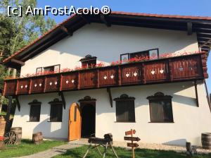 [P02] Restaurantul, intrarea din față.  » foto by Horatiu89
 - 
<span class="allrVoted glyphicon glyphicon-heart hidden" id="av1088919"></span>
<a class="m-l-10 hidden" id="sv1088919" onclick="voting_Foto_DelVot(,1088919,24571)" role="button">șterge vot <span class="glyphicon glyphicon-remove"></span></a>
<a id="v91088919" class=" c-red"  onclick="voting_Foto_SetVot(1088919)" role="button"><span class="glyphicon glyphicon-heart-empty"></span> <b>LIKE</b> = Votează poza</a> <img class="hidden"  id="f1088919W9" src="/imagini/loader.gif" border="0" /><span class="AjErrMes hidden" id="e1088919ErM"></span>