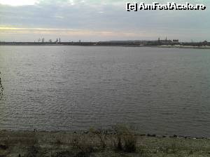 [P02] Biserica Sfântul Nicolae din comuna Drăgănescu. Vedere spre lacul de acumulare Mihăilesti » foto by FlorinAndrei
 - 
<span class="allrVoted glyphicon glyphicon-heart hidden" id="av620699"></span>
<a class="m-l-10 hidden" id="sv620699" onclick="voting_Foto_DelVot(,620699,24590)" role="button">șterge vot <span class="glyphicon glyphicon-remove"></span></a>
<a id="v9620699" class=" c-red"  onclick="voting_Foto_SetVot(620699)" role="button"><span class="glyphicon glyphicon-heart-empty"></span> <b>LIKE</b> = Votează poza</a> <img class="hidden"  id="f620699W9" src="/imagini/loader.gif" border="0" /><span class="AjErrMes hidden" id="e620699ErM"></span>