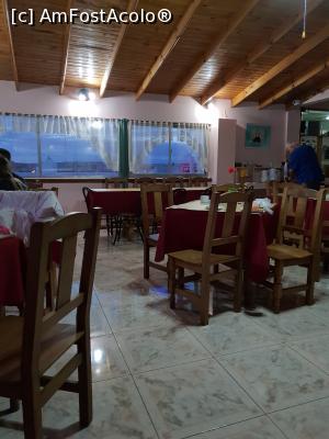 [P13] dimineața la restaurant » foto by robert
 - 
<span class="allrVoted glyphicon glyphicon-heart hidden" id="av1033332"></span>
<a class="m-l-10 hidden" id="sv1033332" onclick="voting_Foto_DelVot(,1033332,24605)" role="button">șterge vot <span class="glyphicon glyphicon-remove"></span></a>
<a id="v91033332" class=" c-red"  onclick="voting_Foto_SetVot(1033332)" role="button"><span class="glyphicon glyphicon-heart-empty"></span> <b>LIKE</b> = Votează poza</a> <img class="hidden"  id="f1033332W9" src="/imagini/loader.gif" border="0" /><span class="AjErrMes hidden" id="e1033332ErM"></span>