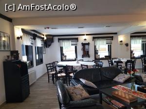 [P06] In restaurant » foto by DOINITA
 - 
<span class="allrVoted glyphicon glyphicon-heart hidden" id="av1034155"></span>
<a class="m-l-10 hidden" id="sv1034155" onclick="voting_Foto_DelVot(,1034155,24612)" role="button">șterge vot <span class="glyphicon glyphicon-remove"></span></a>
<a id="v91034155" class=" c-red"  onclick="voting_Foto_SetVot(1034155)" role="button"><span class="glyphicon glyphicon-heart-empty"></span> <b>LIKE</b> = Votează poza</a> <img class="hidden"  id="f1034155W9" src="/imagini/loader.gif" border="0" /><span class="AjErrMes hidden" id="e1034155ErM"></span>