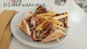 [P06] Blue Fin beach bar-restaurant : sandwich club cu gyros de porc » foto by Carmen Ion
 - 
<span class="allrVoted glyphicon glyphicon-heart hidden" id="av1426365"></span>
<a class="m-l-10 hidden" id="sv1426365" onclick="voting_Foto_DelVot(,1426365,24617)" role="button">șterge vot <span class="glyphicon glyphicon-remove"></span></a>
<a id="v91426365" class=" c-red"  onclick="voting_Foto_SetVot(1426365)" role="button"><span class="glyphicon glyphicon-heart-empty"></span> <b>LIKE</b> = Votează poza</a> <img class="hidden"  id="f1426365W9" src="/imagini/loader.gif" border="0" /><span class="AjErrMes hidden" id="e1426365ErM"></span>