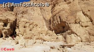 [P28] Parcul Timna. În stânga, e o intrare spre un loc cu desene rupestre » foto by Costi
 - 
<span class="allrVoted glyphicon glyphicon-heart hidden" id="av1147651"></span>
<a class="m-l-10 hidden" id="sv1147651" onclick="voting_Foto_DelVot(,1147651,24635)" role="button">șterge vot <span class="glyphicon glyphicon-remove"></span></a>
<a id="v91147651" class=" c-red"  onclick="voting_Foto_SetVot(1147651)" role="button"><span class="glyphicon glyphicon-heart-empty"></span> <b>LIKE</b> = Votează poza</a> <img class="hidden"  id="f1147651W9" src="/imagini/loader.gif" border="0" /><span class="AjErrMes hidden" id="e1147651ErM"></span>