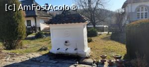 [P10] Mănăstirea Văleni, Argeș, Cișmeaua mănăstirii pe partea dreaptă » foto by mprofeanu
 - 
<span class="allrVoted glyphicon glyphicon-heart hidden" id="av1464906"></span>
<a class="m-l-10 hidden" id="sv1464906" onclick="voting_Foto_DelVot(,1464906,24636)" role="button">șterge vot <span class="glyphicon glyphicon-remove"></span></a>
<a id="v91464906" class=" c-red"  onclick="voting_Foto_SetVot(1464906)" role="button"><span class="glyphicon glyphicon-heart-empty"></span> <b>LIKE</b> = Votează poza</a> <img class="hidden"  id="f1464906W9" src="/imagini/loader.gif" border="0" /><span class="AjErrMes hidden" id="e1464906ErM"></span>