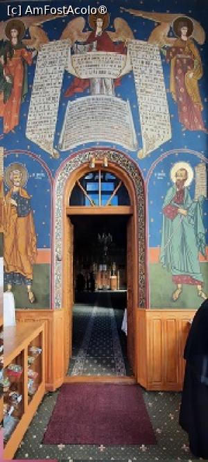 [P13] Mănăstirea Văleni, Argeș, Pridvorul » foto by mprofeanu
 - 
<span class="allrVoted glyphicon glyphicon-heart hidden" id="av1464909"></span>
<a class="m-l-10 hidden" id="sv1464909" onclick="voting_Foto_DelVot(,1464909,24636)" role="button">șterge vot <span class="glyphicon glyphicon-remove"></span></a>
<a id="v91464909" class=" c-red"  onclick="voting_Foto_SetVot(1464909)" role="button"><span class="glyphicon glyphicon-heart-empty"></span> <b>LIKE</b> = Votează poza</a> <img class="hidden"  id="f1464909W9" src="/imagini/loader.gif" border="0" /><span class="AjErrMes hidden" id="e1464909ErM"></span>