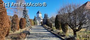 [P09] Mănăstirea Văleni, Argeș, Ne apropiem de biserică » foto by mprofeanu
 - 
<span class="allrVoted glyphicon glyphicon-heart hidden" id="av1464905"></span>
<a class="m-l-10 hidden" id="sv1464905" onclick="voting_Foto_DelVot(,1464905,24636)" role="button">șterge vot <span class="glyphicon glyphicon-remove"></span></a>
<a id="v91464905" class=" c-red"  onclick="voting_Foto_SetVot(1464905)" role="button"><span class="glyphicon glyphicon-heart-empty"></span> <b>LIKE</b> = Votează poza</a> <img class="hidden"  id="f1464905W9" src="/imagini/loader.gif" border="0" /><span class="AjErrMes hidden" id="e1464905ErM"></span>