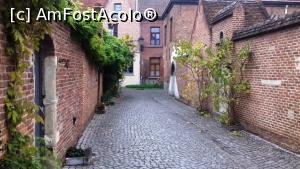 [P35] Vedere din Micul beguinage » foto by Radu Tudoran
 - 
<span class="allrVoted glyphicon glyphicon-heart hidden" id="av1037800"></span>
<a class="m-l-10 hidden" id="sv1037800" onclick="voting_Foto_DelVot(,1037800,24653)" role="button">șterge vot <span class="glyphicon glyphicon-remove"></span></a>
<a id="v91037800" class=" c-red"  onclick="voting_Foto_SetVot(1037800)" role="button"><span class="glyphicon glyphicon-heart-empty"></span> <b>LIKE</b> = Votează poza</a> <img class="hidden"  id="f1037800W9" src="/imagini/loader.gif" border="0" /><span class="AjErrMes hidden" id="e1037800ErM"></span>