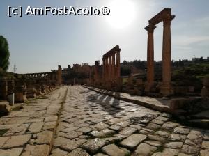 [P16] Jerash - în pas de turist pe principala stradă a orașului antic » foto by Marius 72
 - 
<span class="allrVoted glyphicon glyphicon-heart hidden" id="av1150964"></span>
<a class="m-l-10 hidden" id="sv1150964" onclick="voting_Foto_DelVot(,1150964,24654)" role="button">șterge vot <span class="glyphicon glyphicon-remove"></span></a>
<a id="v91150964" class=" c-red"  onclick="voting_Foto_SetVot(1150964)" role="button"><span class="glyphicon glyphicon-heart-empty"></span> <b>LIKE</b> = Votează poza</a> <img class="hidden"  id="f1150964W9" src="/imagini/loader.gif" border="0" /><span class="AjErrMes hidden" id="e1150964ErM"></span>
