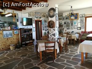 [P16] Taverna Alonistra, Psathi - interior » foto by crismis
 - 
<span class="allrVoted glyphicon glyphicon-heart hidden" id="av1039064"></span>
<a class="m-l-10 hidden" id="sv1039064" onclick="voting_Foto_DelVot(,1039064,24671)" role="button">șterge vot <span class="glyphicon glyphicon-remove"></span></a>
<a id="v91039064" class=" c-red"  onclick="voting_Foto_SetVot(1039064)" role="button"><span class="glyphicon glyphicon-heart-empty"></span> <b>LIKE</b> = Votează poza</a> <img class="hidden"  id="f1039064W9" src="/imagini/loader.gif" border="0" /><span class="AjErrMes hidden" id="e1039064ErM"></span>