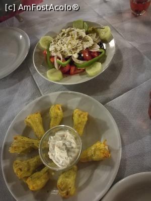 [P04] Taverna Polydoros - tsimetia (flori de dovlecei umplute cu brânză) și salată grecească Ios-style » foto by crismis
 - 
<span class="allrVoted glyphicon glyphicon-heart hidden" id="av1039048"></span>
<a class="m-l-10 hidden" id="sv1039048" onclick="voting_Foto_DelVot(,1039048,24671)" role="button">șterge vot <span class="glyphicon glyphicon-remove"></span></a>
<a id="v91039048" class=" c-red"  onclick="voting_Foto_SetVot(1039048)" role="button"><span class="glyphicon glyphicon-heart-empty"></span> <b>LIKE</b> = Votează poza</a> <img class="hidden"  id="f1039048W9" src="/imagini/loader.gif" border="0" /><span class="AjErrMes hidden" id="e1039048ErM"></span>
