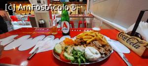 [P34] Gyrosul meu, taverna Yummy, Chora Ios » foto by irinad
 - 
<span class="allrVoted glyphicon glyphicon-heart hidden" id="av1398513"></span>
<a class="m-l-10 hidden" id="sv1398513" onclick="voting_Foto_DelVot(,1398513,24671)" role="button">șterge vot <span class="glyphicon glyphicon-remove"></span></a>
<a id="v91398513" class=" c-red"  onclick="voting_Foto_SetVot(1398513)" role="button"><span class="glyphicon glyphicon-heart-empty"></span> <b>LIKE</b> = Votează poza</a> <img class="hidden"  id="f1398513W9" src="/imagini/loader.gif" border="0" /><span class="AjErrMes hidden" id="e1398513ErM"></span>
