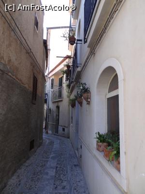 [P15] O altă străduță din Scilla » foto by BOGDAN DSN
 - 
<span class="allrVoted glyphicon glyphicon-heart hidden" id="av1036395"></span>
<a class="m-l-10 hidden" id="sv1036395" onclick="voting_Foto_DelVot(,1036395,24677)" role="button">șterge vot <span class="glyphicon glyphicon-remove"></span></a>
<a id="v91036395" class=" c-red"  onclick="voting_Foto_SetVot(1036395)" role="button"><span class="glyphicon glyphicon-heart-empty"></span> <b>LIKE</b> = Votează poza</a> <img class="hidden"  id="f1036395W9" src="/imagini/loader.gif" border="0" /><span class="AjErrMes hidden" id="e1036395ErM"></span>
