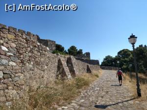 [P52] Frumoasa alee, ce duce la poarta principală, castelul de sus.  » foto by maryka
 - 
<span class="allrVoted glyphicon glyphicon-heart hidden" id="av1002429"></span>
<a class="m-l-10 hidden" id="sv1002429" onclick="voting_Foto_DelVot(,1002429,24680)" role="button">șterge vot <span class="glyphicon glyphicon-remove"></span></a>
<a id="v91002429" class=" c-red"  onclick="voting_Foto_SetVot(1002429)" role="button"><span class="glyphicon glyphicon-heart-empty"></span> <b>LIKE</b> = Votează poza</a> <img class="hidden"  id="f1002429W9" src="/imagini/loader.gif" border="0" /><span class="AjErrMes hidden" id="e1002429ErM"></span>