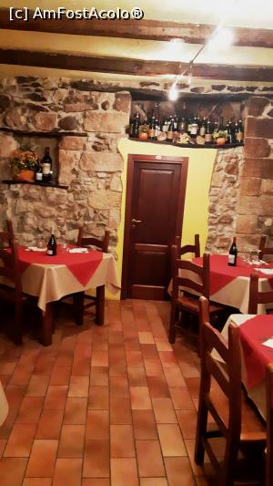 [P10] Interior restaurant Pentola D'oro » foto by BOGDAN DSN
 - 
<span class="allrVoted glyphicon glyphicon-heart hidden" id="av1040982"></span>
<a class="m-l-10 hidden" id="sv1040982" onclick="voting_Foto_DelVot(,1040982,24692)" role="button">șterge vot <span class="glyphicon glyphicon-remove"></span></a>
<a id="v91040982" class=" c-red"  onclick="voting_Foto_SetVot(1040982)" role="button"><span class="glyphicon glyphicon-heart-empty"></span> <b>LIKE</b> = Votează poza</a> <img class="hidden"  id="f1040982W9" src="/imagini/loader.gif" border="0" /><span class="AjErrMes hidden" id="e1040982ErM"></span>
