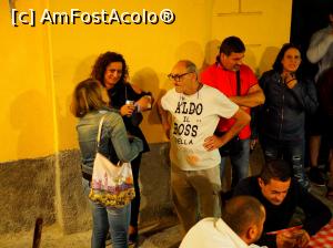[P05] Aldo stă de vorbă cu cei care așteaptă eliberarea unei mese - boss della pizza » foto by BOGDAN DSN
 - 
<span class="allrVoted glyphicon glyphicon-heart hidden" id="av1040977"></span>
<a class="m-l-10 hidden" id="sv1040977" onclick="voting_Foto_DelVot(,1040977,24692)" role="button">șterge vot <span class="glyphicon glyphicon-remove"></span></a>
<a id="v91040977" class=" c-red"  onclick="voting_Foto_SetVot(1040977)" role="button"><span class="glyphicon glyphicon-heart-empty"></span> <b>LIKE</b> = Votează poza</a> <img class="hidden"  id="f1040977W9" src="/imagini/loader.gif" border="0" /><span class="AjErrMes hidden" id="e1040977ErM"></span>