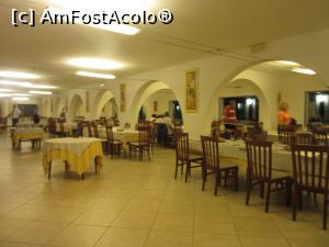 [P17] Sala de restaurant » foto by Michi
 - 
<span class="allrVoted glyphicon glyphicon-heart hidden" id="av1041725"></span>
<a class="m-l-10 hidden" id="sv1041725" onclick="voting_Foto_DelVot(,1041725,24703)" role="button">șterge vot <span class="glyphicon glyphicon-remove"></span></a>
<a id="v91041725" class=" c-red"  onclick="voting_Foto_SetVot(1041725)" role="button"><span class="glyphicon glyphicon-heart-empty"></span> <b>LIKE</b> = Votează poza</a> <img class="hidden"  id="f1041725W9" src="/imagini/loader.gif" border="0" /><span class="AjErrMes hidden" id="e1041725ErM"></span>