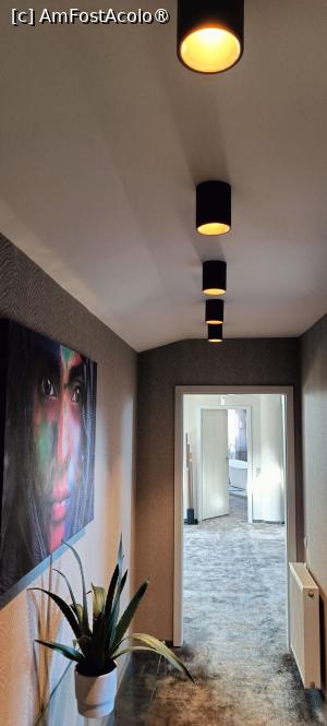 [P09] Hol acces; în stânga dormitor matrimonial, în dreapta dormitor twin și baie. » foto by tata123 🔱
 - 
<span class="allrVoted glyphicon glyphicon-heart hidden" id="av1516644"></span>
<a class="m-l-10 hidden" id="sv1516644" onclick="voting_Foto_DelVot(,1516644,24704)" role="button">șterge vot <span class="glyphicon glyphicon-remove"></span></a>
<a id="v91516644" class=" c-red"  onclick="voting_Foto_SetVot(1516644)" role="button"><span class="glyphicon glyphicon-heart-empty"></span> <b>LIKE</b> = Votează poza</a> <img class="hidden"  id="f1516644W9" src="/imagini/loader.gif" border="0" /><span class="AjErrMes hidden" id="e1516644ErM"></span>