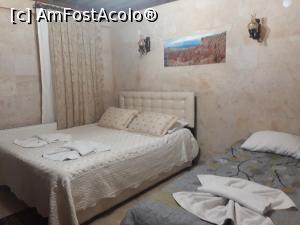 [P08] Cameră Goreme Cave Rooms. Patul dublu așezat nepotrivit.  » foto by Aurici
 - 
<span class="allrVoted glyphicon glyphicon-heart hidden" id="av1048426"></span>
<a class="m-l-10 hidden" id="sv1048426" onclick="voting_Foto_DelVot(,1048426,24791)" role="button">șterge vot <span class="glyphicon glyphicon-remove"></span></a>
<a id="v91048426" class=" c-red"  onclick="voting_Foto_SetVot(1048426)" role="button"><span class="glyphicon glyphicon-heart-empty"></span> <b>LIKE</b> = Votează poza</a> <img class="hidden"  id="f1048426W9" src="/imagini/loader.gif" border="0" /><span class="AjErrMes hidden" id="e1048426ErM"></span>