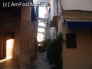 [P33] Strădă ingustă, cu contraforturi care au rolul atât de susținere cât și de transport al apei de ploaie » foto by Mika
 - 
<span class="allrVoted glyphicon glyphicon-heart hidden" id="av1051314"></span>
<a class="m-l-10 hidden" id="sv1051314" onclick="voting_Foto_DelVot(,1051314,24830)" role="button">șterge vot <span class="glyphicon glyphicon-remove"></span></a>
<a id="v91051314" class=" c-red"  onclick="voting_Foto_SetVot(1051314)" role="button"><span class="glyphicon glyphicon-heart-empty"></span> <b>LIKE</b> = Votează poza</a> <img class="hidden"  id="f1051314W9" src="/imagini/loader.gif" border="0" /><span class="AjErrMes hidden" id="e1051314ErM"></span>