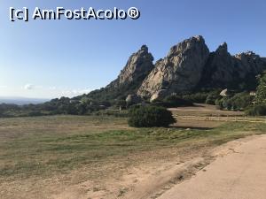 [P11] Mont de la Trinite și in spate marea » foto by Mika
 - 
<span class="allrVoted glyphicon glyphicon-heart hidden" id="av1051517"></span>
<a class="m-l-10 hidden" id="sv1051517" onclick="voting_Foto_DelVot(,1051517,24832)" role="button">șterge vot <span class="glyphicon glyphicon-remove"></span></a>
<a id="v91051517" class=" c-red"  onclick="voting_Foto_SetVot(1051517)" role="button"><span class="glyphicon glyphicon-heart-empty"></span> <b>LIKE</b> = Votează poza</a> <img class="hidden"  id="f1051517W9" src="/imagini/loader.gif" border="0" /><span class="AjErrMes hidden" id="e1051517ErM"></span>