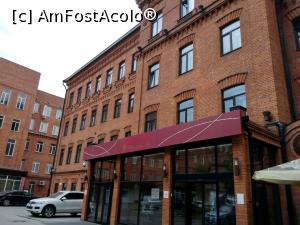 [P01] Azimut Hotel Tulskaya Moscow - intrarea dinspre curte » foto by calator2000
 - 
<span class="allrVoted glyphicon glyphicon-heart hidden" id="av1053351"></span>
<a class="m-l-10 hidden" id="sv1053351" onclick="voting_Foto_DelVot(,1053351,24863)" role="button">șterge vot <span class="glyphicon glyphicon-remove"></span></a>
<a id="v91053351" class=" c-red"  onclick="voting_Foto_SetVot(1053351)" role="button"><span class="glyphicon glyphicon-heart-empty"></span> <b>LIKE</b> = Votează poza</a> <img class="hidden"  id="f1053351W9" src="/imagini/loader.gif" border="0" /><span class="AjErrMes hidden" id="e1053351ErM"></span>