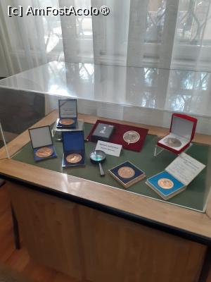 [P19] Diplomw, medalii ale premiilor » foto by Michi
 - 
<span class="allrVoted glyphicon glyphicon-heart hidden" id="av1422557"></span>
<a class="m-l-10 hidden" id="sv1422557" onclick="voting_Foto_DelVot(,1422557,24869)" role="button">șterge vot <span class="glyphicon glyphicon-remove"></span></a>
<a id="v91422557" class=" c-red"  onclick="voting_Foto_SetVot(1422557)" role="button"><span class="glyphicon glyphicon-heart-empty"></span> <b>LIKE</b> = Votează poza</a> <img class="hidden"  id="f1422557W9" src="/imagini/loader.gif" border="0" /><span class="AjErrMes hidden" id="e1422557ErM"></span>
