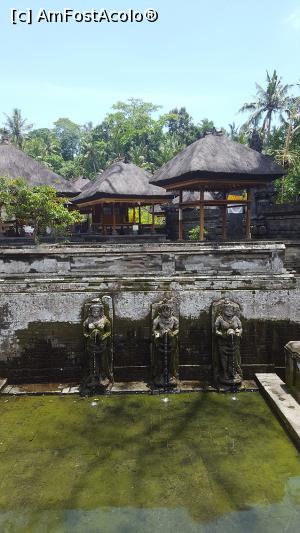 [P18] Goa Gajah » foto by r-Uca
 - 
<span class="allrVoted glyphicon glyphicon-heart hidden" id="av1054315"></span>
<a class="m-l-10 hidden" id="sv1054315" onclick="voting_Foto_DelVot(,1054315,24873)" role="button">șterge vot <span class="glyphicon glyphicon-remove"></span></a>
<a id="v91054315" class=" c-red"  onclick="voting_Foto_SetVot(1054315)" role="button"><span class="glyphicon glyphicon-heart-empty"></span> <b>LIKE</b> = Votează poza</a> <img class="hidden"  id="f1054315W9" src="/imagini/loader.gif" border="0" /><span class="AjErrMes hidden" id="e1054315ErM"></span>