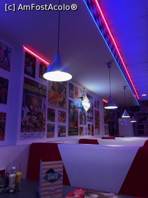 [P41] restaurant America Graffiti » foto by robert
 - 
<span class="allrVoted glyphicon glyphicon-heart hidden" id="av1054399"></span>
<a class="m-l-10 hidden" id="sv1054399" onclick="voting_Foto_DelVot(,1054399,24890)" role="button">șterge vot <span class="glyphicon glyphicon-remove"></span></a>
<a id="v91054399" class=" c-red"  onclick="voting_Foto_SetVot(1054399)" role="button"><span class="glyphicon glyphicon-heart-empty"></span> <b>LIKE</b> = Votează poza</a> <img class="hidden"  id="f1054399W9" src="/imagini/loader.gif" border="0" /><span class="AjErrMes hidden" id="e1054399ErM"></span>