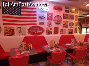 [P05] restaurant America Graffiti » foto by robert
 - 
<span class="allrVoted glyphicon glyphicon-heart hidden" id="av1054362"></span>
<a class="m-l-10 hidden" id="sv1054362" onclick="voting_Foto_DelVot(,1054362,24890)" role="button">șterge vot <span class="glyphicon glyphicon-remove"></span></a>
<a id="v91054362" class=" c-red"  onclick="voting_Foto_SetVot(1054362)" role="button"><span class="glyphicon glyphicon-heart-empty"></span> <b>LIKE</b> = Votează poza</a> <img class="hidden"  id="f1054362W9" src="/imagini/loader.gif" border="0" /><span class="AjErrMes hidden" id="e1054362ErM"></span>