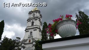 [P11] Sfânta Lavră Poceaev: Clopotnița » foto by mariana.olaru
 - 
<span class="allrVoted glyphicon glyphicon-heart hidden" id="av1055219"></span>
<a class="m-l-10 hidden" id="sv1055219" onclick="voting_Foto_DelVot(,1055219,24901)" role="button">șterge vot <span class="glyphicon glyphicon-remove"></span></a>
<a id="v91055219" class=" c-red"  onclick="voting_Foto_SetVot(1055219)" role="button"><span class="glyphicon glyphicon-heart-empty"></span> <b>LIKE</b> = Votează poza</a> <img class="hidden"  id="f1055219W9" src="/imagini/loader.gif" border="0" /><span class="AjErrMes hidden" id="e1055219ErM"></span>