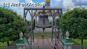 [P12] Sfânta Lavră Poceaev: trei clopote exterioare din vecinătatea clopotniței » foto by mariana.olaru
 - 
<span class="allrVoted glyphicon glyphicon-heart hidden" id="av1055220"></span>
<a class="m-l-10 hidden" id="sv1055220" onclick="voting_Foto_DelVot(,1055220,24901)" role="button">șterge vot <span class="glyphicon glyphicon-remove"></span></a>
<a id="v91055220" class=" c-red"  onclick="voting_Foto_SetVot(1055220)" role="button"><span class="glyphicon glyphicon-heart-empty"></span> <b>LIKE</b> = Votează poza</a> <img class="hidden"  id="f1055220W9" src="/imagini/loader.gif" border="0" /><span class="AjErrMes hidden" id="e1055220ErM"></span>