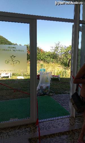 [P27] Wellness Center Praid - ieșirea pe terasă, taman cu gunoiul în față » foto by sunflower
 - 
<span class="allrVoted glyphicon glyphicon-heart hidden" id="av653776"></span>
<a class="m-l-10 hidden" id="sv653776" onclick="voting_Foto_DelVot(,653776,24903)" role="button">șterge vot <span class="glyphicon glyphicon-remove"></span></a>
<a id="v9653776" class=" c-red"  onclick="voting_Foto_SetVot(653776)" role="button"><span class="glyphicon glyphicon-heart-empty"></span> <b>LIKE</b> = Votează poza</a> <img class="hidden"  id="f653776W9" src="/imagini/loader.gif" border="0" /><span class="AjErrMes hidden" id="e653776ErM"></span>