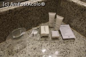 [P27] São Paulo, Maksoud Plaza Hotel, Articolele de igienă nu au lipsit în cele două zile » foto by mprofeanu
 - 
<span class="allrVoted glyphicon glyphicon-heart hidden" id="av1056454"></span>
<a class="m-l-10 hidden" id="sv1056454" onclick="voting_Foto_DelVot(,1056454,24928)" role="button">șterge vot <span class="glyphicon glyphicon-remove"></span></a>
<a id="v91056454" class=" c-red"  onclick="voting_Foto_SetVot(1056454)" role="button"><span class="glyphicon glyphicon-heart-empty"></span> <b>LIKE</b> = Votează poza</a> <img class="hidden"  id="f1056454W9" src="/imagini/loader.gif" border="0" /><span class="AjErrMes hidden" id="e1056454ErM"></span>