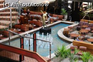 [P34] São Paulo, Maksoud Plaza Hotel, Barul și restaurantul de pe ''malurile'' bazinelor cu apă » foto by mprofeanu
 - 
<span class="allrVoted glyphicon glyphicon-heart hidden" id="av1056466"></span>
<a class="m-l-10 hidden" id="sv1056466" onclick="voting_Foto_DelVot(,1056466,24928)" role="button">șterge vot <span class="glyphicon glyphicon-remove"></span></a>
<a id="v91056466" class=" c-red"  onclick="voting_Foto_SetVot(1056466)" role="button"><span class="glyphicon glyphicon-heart-empty"></span> <b>LIKE</b> = Votează poza</a> <img class="hidden"  id="f1056466W9" src="/imagini/loader.gif" border="0" /><span class="AjErrMes hidden" id="e1056466ErM"></span>