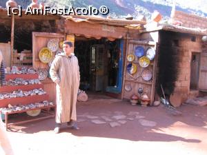 [P16] Tânărul berber aşteaptă muşteriii » foto by Michi
 - 
<span class="allrVoted glyphicon glyphicon-heart hidden" id="av1167379"></span>
<a class="m-l-10 hidden" id="sv1167379" onclick="voting_Foto_DelVot(,1167379,24935)" role="button">șterge vot <span class="glyphicon glyphicon-remove"></span></a>
<a id="v91167379" class=" c-red"  onclick="voting_Foto_SetVot(1167379)" role="button"><span class="glyphicon glyphicon-heart-empty"></span> <b>LIKE</b> = Votează poza</a> <img class="hidden"  id="f1167379W9" src="/imagini/loader.gif" border="0" /><span class="AjErrMes hidden" id="e1167379ErM"></span>