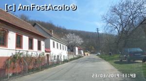 [P05] Strada Valea din comuna Ocna de Fier » foto by ungureanica
 - 
<span class="allrVoted glyphicon glyphicon-heart hidden" id="av1061340"></span>
<a class="m-l-10 hidden" id="sv1061340" onclick="voting_Foto_DelVot(,1061340,24991)" role="button">șterge vot <span class="glyphicon glyphicon-remove"></span></a>
<a id="v91061340" class=" c-red"  onclick="voting_Foto_SetVot(1061340)" role="button"><span class="glyphicon glyphicon-heart-empty"></span> <b>LIKE</b> = Votează poza</a> <img class="hidden"  id="f1061340W9" src="/imagini/loader.gif" border="0" /><span class="AjErrMes hidden" id="e1061340ErM"></span>