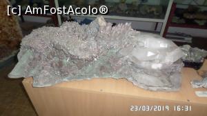 [P09] Muzeul de Mineralogie Estetică din Ocna de Fier. Cuarțul care te încarcă cu energie pozitivă » foto by ungureanica
 - 
<span class="allrVoted glyphicon glyphicon-heart hidden" id="av1061697"></span>
<a class="m-l-10 hidden" id="sv1061697" onclick="voting_Foto_DelVot(,1061697,24991)" role="button">șterge vot <span class="glyphicon glyphicon-remove"></span></a>
<a id="v91061697" class=" c-red"  onclick="voting_Foto_SetVot(1061697)" role="button"><span class="glyphicon glyphicon-heart-empty"></span> <b>LIKE</b> = Votează poza</a> <img class="hidden"  id="f1061697W9" src="/imagini/loader.gif" border="0" /><span class="AjErrMes hidden" id="e1061697ErM"></span>