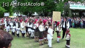 [P04] Grupul folcloric de copii din Păltinoasa » foto by Lucien
 - 
<span class="allrVoted glyphicon glyphicon-heart hidden" id="av732994"></span>
<a class="m-l-10 hidden" id="sv732994" onclick="voting_Foto_DelVot(,732994,24995)" role="button">șterge vot <span class="glyphicon glyphicon-remove"></span></a>
<a id="v9732994" class=" c-red"  onclick="voting_Foto_SetVot(732994)" role="button"><span class="glyphicon glyphicon-heart-empty"></span> <b>LIKE</b> = Votează poza</a> <img class="hidden"  id="f732994W9" src="/imagini/loader.gif" border="0" /><span class="AjErrMes hidden" id="e732994ErM"></span>