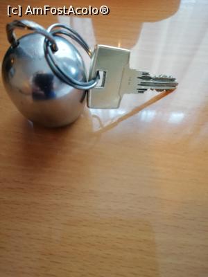 [P07] Acesta este motivul pentru care trebuie sa lasi cheia la receptie » foto by fredutza
 - 
<span class="allrVoted glyphicon glyphicon-heart hidden" id="av1061632"></span>
<a class="m-l-10 hidden" id="sv1061632" onclick="voting_Foto_DelVot(,1061632,24997)" role="button">șterge vot <span class="glyphicon glyphicon-remove"></span></a>
<a id="v91061632" class=" c-red"  onclick="voting_Foto_SetVot(1061632)" role="button"><span class="glyphicon glyphicon-heart-empty"></span> <b>LIKE</b> = Votează poza</a> <img class="hidden"  id="f1061632W9" src="/imagini/loader.gif" border="0" /><span class="AjErrMes hidden" id="e1061632ErM"></span>