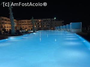 [P21] Iberostar Kuriat Palace - piscina noaptea » foto by nicole33
 - 
<span class="allrVoted glyphicon glyphicon-heart hidden" id="av1308370"></span>
<a class="m-l-10 hidden" id="sv1308370" onclick="voting_Foto_DelVot(,1308370,25002)" role="button">șterge vot <span class="glyphicon glyphicon-remove"></span></a>
<a id="v91308370" class=" c-red"  onclick="voting_Foto_SetVot(1308370)" role="button"><span class="glyphicon glyphicon-heart-empty"></span> <b>LIKE</b> = Votează poza</a> <img class="hidden"  id="f1308370W9" src="/imagini/loader.gif" border="0" /><span class="AjErrMes hidden" id="e1308370ErM"></span>