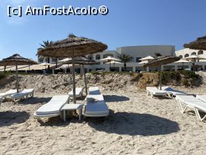 [P25] Iberostar Kuriat Palace - plaja » foto by nicole33
 - 
<span class="allrVoted glyphicon glyphicon-heart hidden" id="av1308374"></span>
<a class="m-l-10 hidden" id="sv1308374" onclick="voting_Foto_DelVot(,1308374,25002)" role="button">șterge vot <span class="glyphicon glyphicon-remove"></span></a>
<a id="v91308374" class=" c-red"  onclick="voting_Foto_SetVot(1308374)" role="button"><span class="glyphicon glyphicon-heart-empty"></span> <b>LIKE</b> = Votează poza</a> <img class="hidden"  id="f1308374W9" src="/imagini/loader.gif" border="0" /><span class="AjErrMes hidden" id="e1308374ErM"></span>
