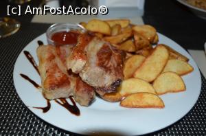 [P12] Hotel Jumbo din Chişinău- cina a la carte, deliciu!  » foto by kelyboy
 - 
<span class="allrVoted glyphicon glyphicon-heart hidden" id="av1064025"></span>
<a class="m-l-10 hidden" id="sv1064025" onclick="voting_Foto_DelVot(,1064025,25032)" role="button">șterge vot <span class="glyphicon glyphicon-remove"></span></a>
<a id="v91064025" class=" c-red"  onclick="voting_Foto_SetVot(1064025)" role="button"><span class="glyphicon glyphicon-heart-empty"></span> <b>LIKE</b> = Votează poza</a> <img class="hidden"  id="f1064025W9" src="/imagini/loader.gif" border="0" /><span class="AjErrMes hidden" id="e1064025ErM"></span>