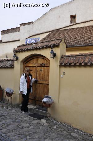 [P03] Pension am Schneiderturm 3* - Sighisoara » foto by Diaura*
 - 
<span class="allrVoted glyphicon glyphicon-heart hidden" id="av1064489"></span>
<a class="m-l-10 hidden" id="sv1064489" onclick="voting_Foto_DelVot(,1064489,25039)" role="button">șterge vot <span class="glyphicon glyphicon-remove"></span></a>
<a id="v91064489" class=" c-red"  onclick="voting_Foto_SetVot(1064489)" role="button"><span class="glyphicon glyphicon-heart-empty"></span> <b>LIKE</b> = Votează poza</a> <img class="hidden"  id="f1064489W9" src="/imagini/loader.gif" border="0" /><span class="AjErrMes hidden" id="e1064489ErM"></span>