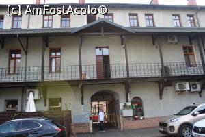 [P02] Kraków, Restauracja Gąska, Grădina văzută din curte de la Apartamenty Patria, este în stânga » foto by mprofeanu
 - 
<span class="allrVoted glyphicon glyphicon-heart hidden" id="av1336043"></span>
<a class="m-l-10 hidden" id="sv1336043" onclick="voting_Foto_DelVot(,1336043,25056)" role="button">șterge vot <span class="glyphicon glyphicon-remove"></span></a>
<a id="v91336043" class=" c-red"  onclick="voting_Foto_SetVot(1336043)" role="button"><span class="glyphicon glyphicon-heart-empty"></span> <b>LIKE</b> = Votează poza</a> <img class="hidden"  id="f1336043W9" src="/imagini/loader.gif" border="0" /><span class="AjErrMes hidden" id="e1336043ErM"></span>