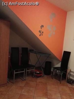 [P15] O alta parte din hol » foto by Testosu'
 - 
<span class="allrVoted glyphicon glyphicon-heart hidden" id="av1066399"></span>
<a class="m-l-10 hidden" id="sv1066399" onclick="voting_Foto_DelVot(,1066399,25061)" role="button">șterge vot <span class="glyphicon glyphicon-remove"></span></a>
<a id="v91066399" class=" c-red"  onclick="voting_Foto_SetVot(1066399)" role="button"><span class="glyphicon glyphicon-heart-empty"></span> <b>LIKE</b> = Votează poza</a> <img class="hidden"  id="f1066399W9" src="/imagini/loader.gif" border="0" /><span class="AjErrMes hidden" id="e1066399ErM"></span>