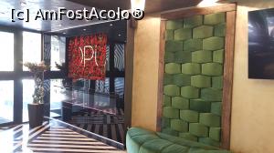 [P03] Intrarea in hotel » foto by paulcta
 - 
<span class="allrVoted glyphicon glyphicon-heart hidden" id="av1068200"></span>
<a class="m-l-10 hidden" id="sv1068200" onclick="voting_Foto_DelVot(,1068200,25104)" role="button">șterge vot <span class="glyphicon glyphicon-remove"></span></a>
<a id="v91068200" class=" c-red"  onclick="voting_Foto_SetVot(1068200)" role="button"><span class="glyphicon glyphicon-heart-empty"></span> <b>LIKE</b> = Votează poza</a> <img class="hidden"  id="f1068200W9" src="/imagini/loader.gif" border="0" /><span class="AjErrMes hidden" id="e1068200ErM"></span>