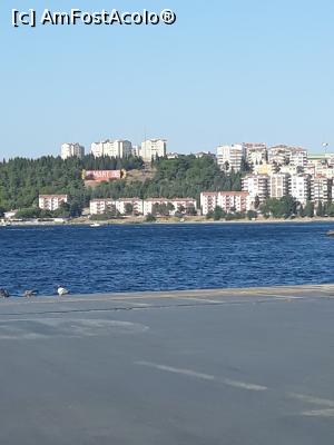 [P06] Canakkale de pe ape » foto by adrianbogdan
 - 
<span class="allrVoted glyphicon glyphicon-heart hidden" id="av1108543"></span>
<a class="m-l-10 hidden" id="sv1108543" onclick="voting_Foto_DelVot(,1108543,25138)" role="button">șterge vot <span class="glyphicon glyphicon-remove"></span></a>
<a id="v91108543" class=" c-red"  onclick="voting_Foto_SetVot(1108543)" role="button"><span class="glyphicon glyphicon-heart-empty"></span> <b>LIKE</b> = Votează poza</a> <img class="hidden"  id="f1108543W9" src="/imagini/loader.gif" border="0" /><span class="AjErrMes hidden" id="e1108543ErM"></span>