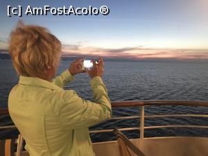 [P15] Răsărit de soare in Italia » foto by Mika
 - 
<span class="allrVoted glyphicon glyphicon-heart hidden" id="av1070485"></span>
<a class="m-l-10 hidden" id="sv1070485" onclick="voting_Foto_DelVot(,1070485,25141)" role="button">șterge vot <span class="glyphicon glyphicon-remove"></span></a>
<a id="v91070485" class=" c-red"  onclick="voting_Foto_SetVot(1070485)" role="button"><span class="glyphicon glyphicon-heart-empty"></span> <b>LIKE</b> = Votează poza</a> <img class="hidden"  id="f1070485W9" src="/imagini/loader.gif" border="0" /><span class="AjErrMes hidden" id="e1070485ErM"></span>
