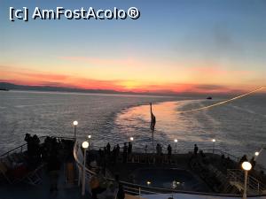 [P22] Răsărit de soare in Italia » foto by Mika
 - 
<span class="allrVoted glyphicon glyphicon-heart hidden" id="av1070492"></span>
<a class="m-l-10 hidden" id="sv1070492" onclick="voting_Foto_DelVot(,1070492,25141)" role="button">șterge vot <span class="glyphicon glyphicon-remove"></span></a>
<a id="v91070492" class=" c-red"  onclick="voting_Foto_SetVot(1070492)" role="button"><span class="glyphicon glyphicon-heart-empty"></span> <b>LIKE</b> = Votează poza</a> <img class="hidden"  id="f1070492W9" src="/imagini/loader.gif" border="0" /><span class="AjErrMes hidden" id="e1070492ErM"></span>