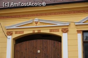 [P05] Casa din 1905 » foto by catrinel
 - 
<span class="allrVoted glyphicon glyphicon-heart hidden" id="av1071088"></span>
<a class="m-l-10 hidden" id="sv1071088" onclick="voting_Foto_DelVot(,1071088,25156)" role="button">șterge vot <span class="glyphicon glyphicon-remove"></span></a>
<a id="v91071088" class=" c-red"  onclick="voting_Foto_SetVot(1071088)" role="button"><span class="glyphicon glyphicon-heart-empty"></span> <b>LIKE</b> = Votează poza</a> <img class="hidden"  id="f1071088W9" src="/imagini/loader.gif" border="0" /><span class="AjErrMes hidden" id="e1071088ErM"></span>