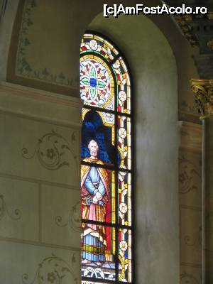 [P20] Frumoase vitralii în biserica din Cristian - Brașov.  » foto by tata123 🔱
 - 
<span class="allrVoted glyphicon glyphicon-heart hidden" id="av679636"></span>
<a class="m-l-10 hidden" id="sv679636" onclick="voting_Foto_DelVot(,679636,25156)" role="button">șterge vot <span class="glyphicon glyphicon-remove"></span></a>
<a id="v9679636" class=" c-red"  onclick="voting_Foto_SetVot(679636)" role="button"><span class="glyphicon glyphicon-heart-empty"></span> <b>LIKE</b> = Votează poza</a> <img class="hidden"  id="f679636W9" src="/imagini/loader.gif" border="0" /><span class="AjErrMes hidden" id="e679636ErM"></span>
